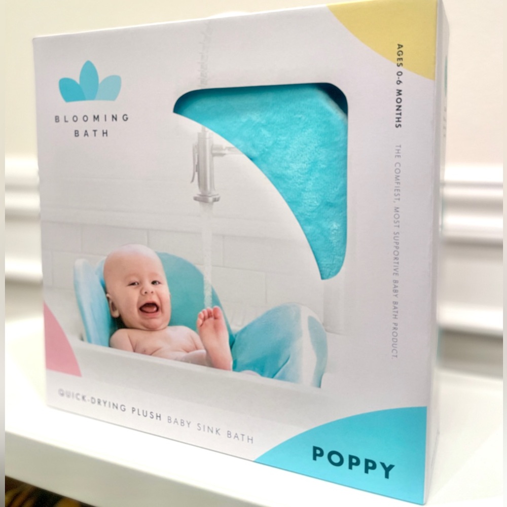 NEW Blooming Bath Poppy Baby Bath Seat- Plush Minky Flower Sink Bath for Babies
